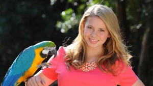 Bindi Irwin with Parrot